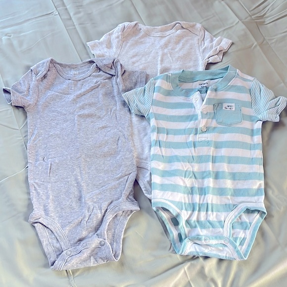 Carter’s 12m Bodysuits - Picture 1 of 2